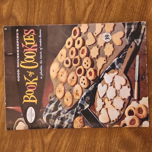 Vintage Cookbooks - Picture 4 of 7